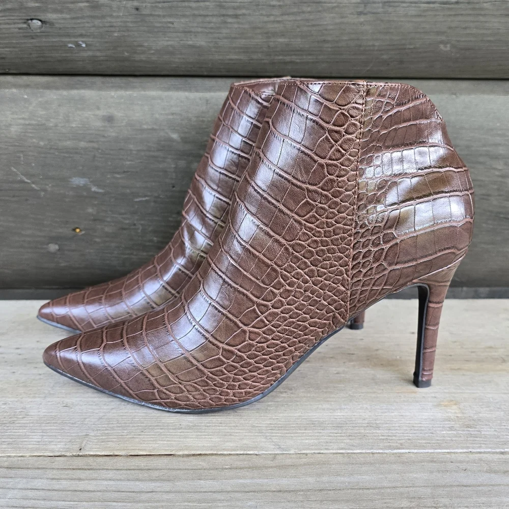 Nine West NEW Finny Y2K Office Siren Crocodile Pointy Toe Stiletto Bootie 8.5M